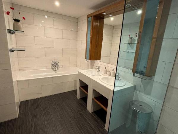 Villa Samac : photo 5 de la chambre chambre double deluxe - vue sur mer