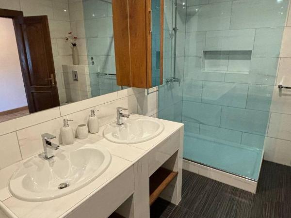 Villa Samac : photo 3 de la chambre chambre double deluxe - vue sur mer