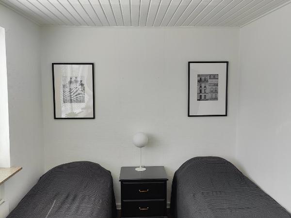 Villa Copenhagen : photo 2 de la chambre chambre lits jumeaux standard avec salle de bains commune