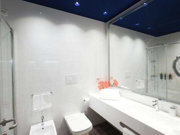 Hilton Sorrento Palace : photo 10 de la chambre chambre lit king-size supérieure