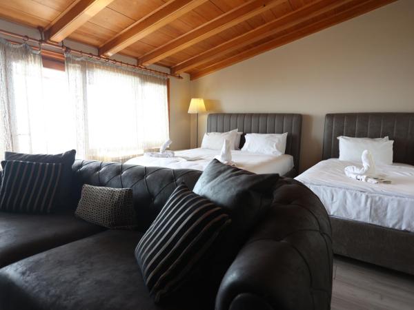 Cheers Lighthouse : photo 7 de la chambre suite avec baignoire spa et vue sur la mer