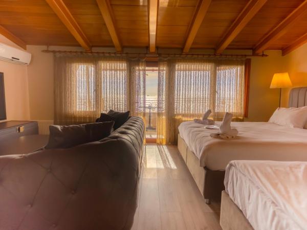 Cheers Lighthouse : photo 1 de la chambre suite avec baignoire spa et vue sur la mer