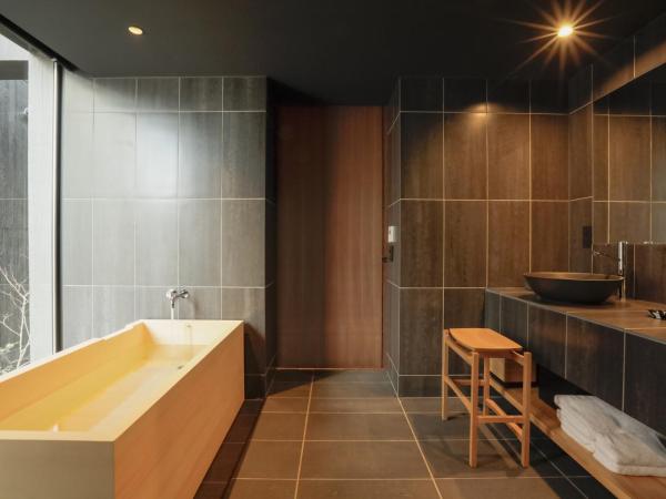 Sowaka : photo 5 de la chambre suite junior avec coin tatami - vue sur jardin (annexe)