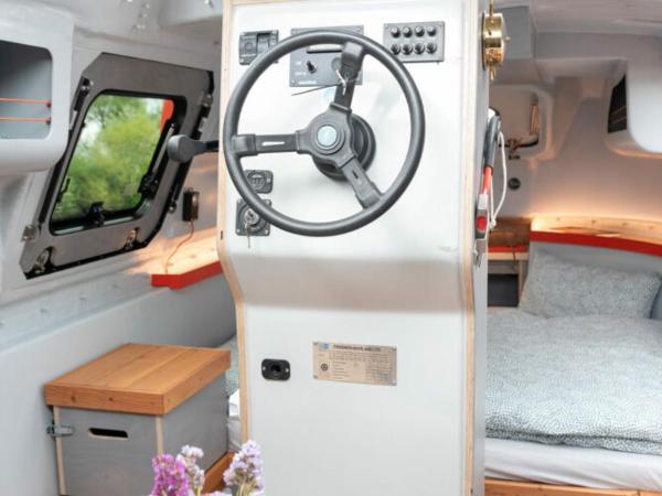 Ausgebautes Freifallrettungsboot KNUTSCHKUGEL : photo 7 de la chambre mobile home