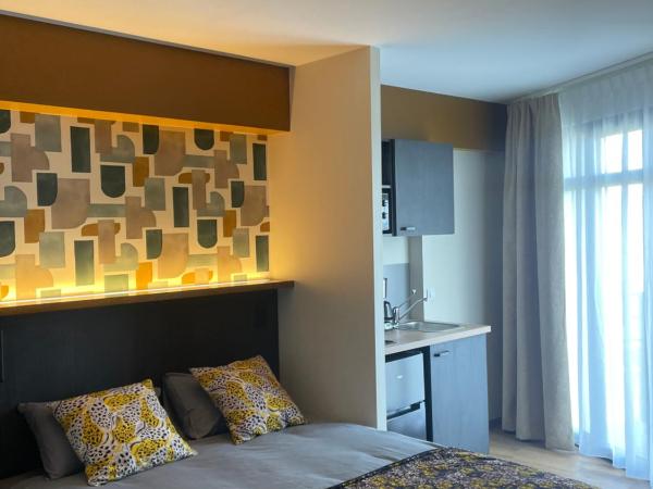 Smart Appart Le Havre 105 : photo 8 de la chambre studio avec terrasse