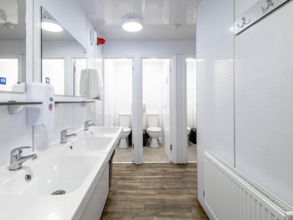 Palmers Lodge Swiss Cottage : photo 7 de la chambre lit dans dortoir pour femmes de 8 lits