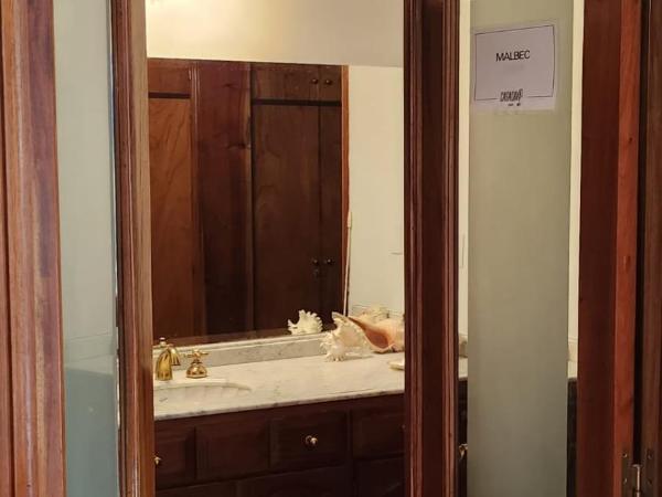 Hotel Boutique Casa & Cava : photo 6 de la chambre chambre double avec salle de bains privative