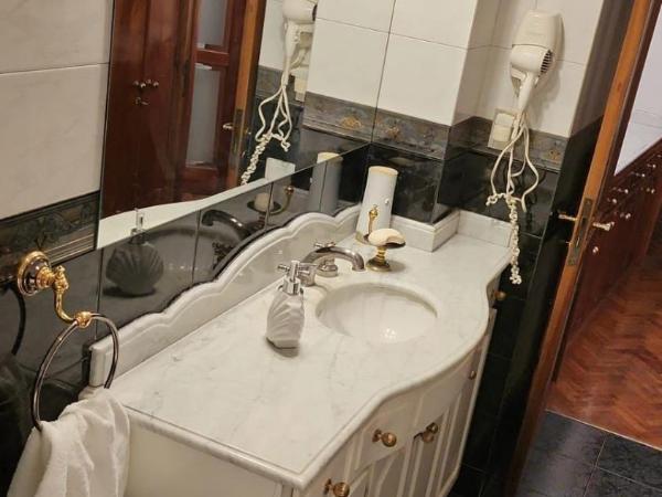 Hotel Boutique Casa & Cava : photo 10 de la chambre chambre double avec salle de bains privative