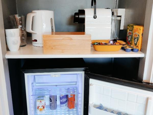 B&B House of Straw Amsterdam : photo 4 de la chambre chambre double avec salle de bains privative