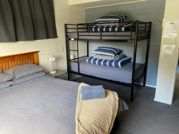 Alpine Lodge Queenstown : photo 3 de la chambre chambre double ou lits jumeaux deluxe - vue sur montagne