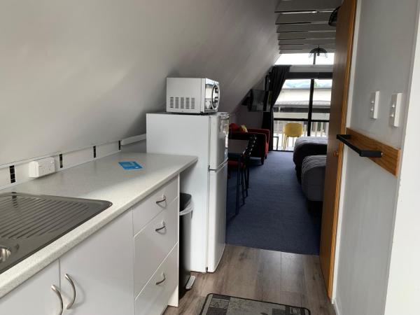 Wakatipu View Apartments : photo 3 de la chambre appartement avec vue sur la montagne