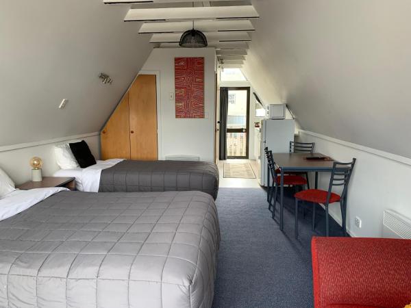 Wakatipu View Apartments : photo 4 de la chambre appartement avec vue sur la montagne