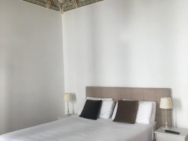 Grand Via House : photo 2 de la chambre chambre double avec salle de bains privative extérieure