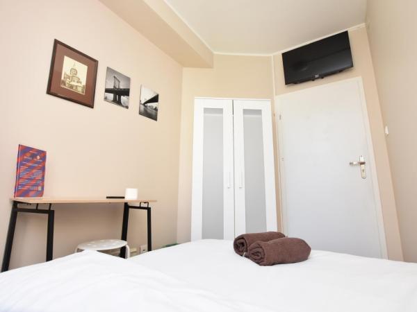 DUKES ApartHostel - pokoje prywatne, RYNEK : photo 2 de la chambre chambre double avec salle de bains commune