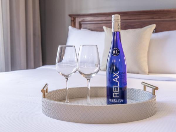 Hotel Faubourg Montreal Centre-Ville Downtown : photo 10 de la chambre studio avec 1 lit queen-size