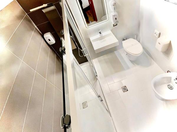 Hotel S. Ercolano : photo 8 de la chambre chambre triple