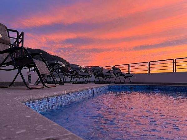 Barrio Vallarta Suites : photo 10 de la chambre suite deluxe avec lit king-size