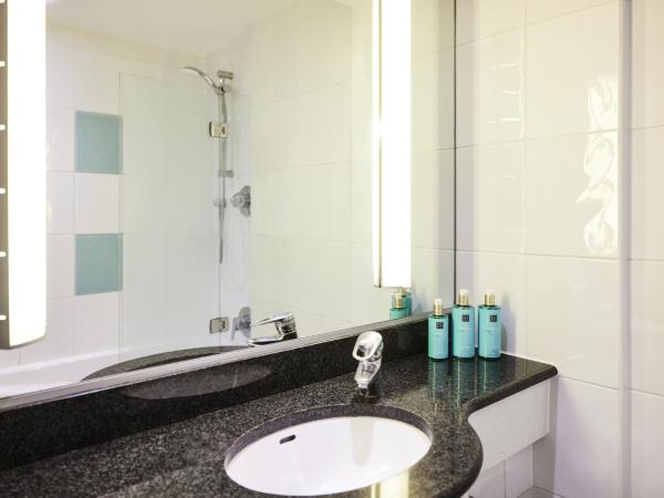 Novotel Bristol Centre : photo 8 de la chambre chambre lit king-size supérieure