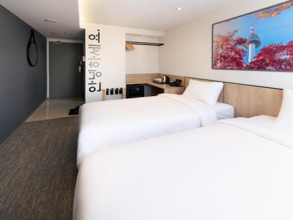 Travelodge Myeongdong Namsan : photo 3 de la chambre chambre lits jumeaux supérieure