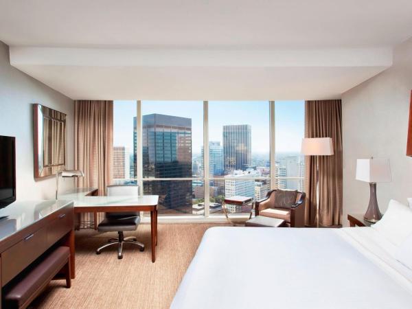 The Westin Peachtree Plaza, Atlanta : photo 3 de la chambre chambre lit king-size - vue limitée - Étage intermédiaire
