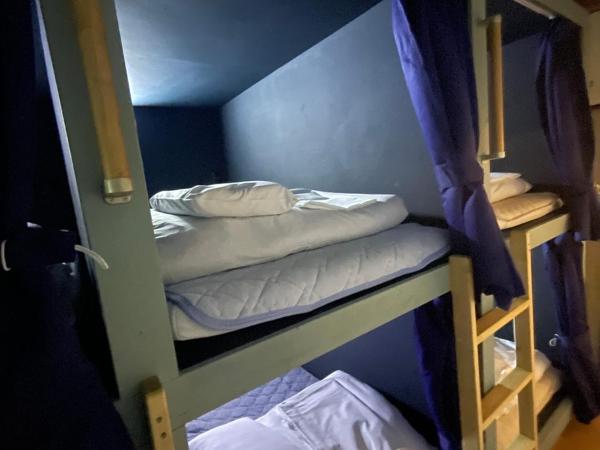 Air Osaka Hostel : photo 2 de la chambre lit superposé dans dortoir mixte