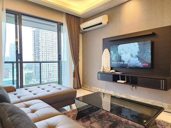 R&F Princess Cove CIQ Premium Sea View Suites by NEO : photo 6 de la chambre appartement 3 chambres avec balcon