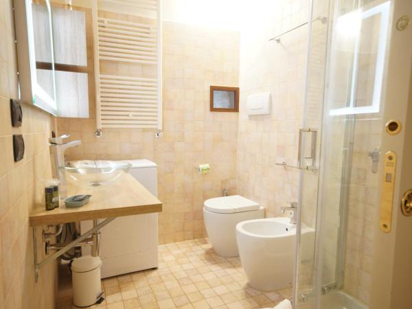 Truly Verona : photo 4 de la chambre appartement 1 chambre avec balcon et vue sur la ville