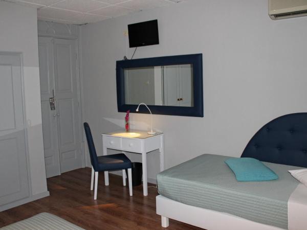 Hotel Porto Nobre : photo 5 de la chambre chambre double avec lit d'appoint