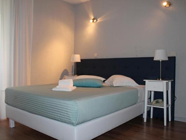 Hotel Porto Nobre : photo 2 de la chambre chambre double avec lit d'appoint