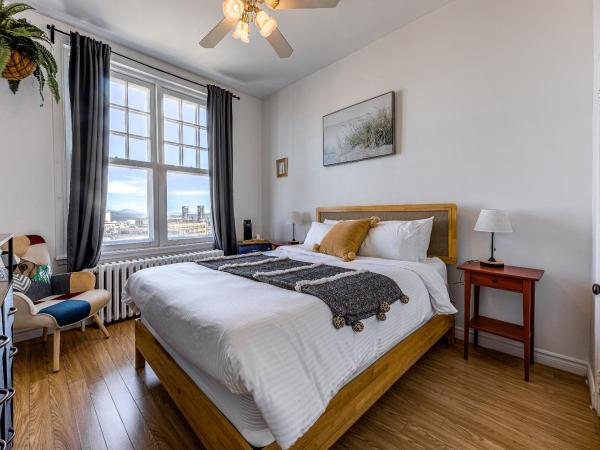 Hôtel Automatisé Manoir des Remparts : photo 1 de la chambre chambre standard lit queen-size