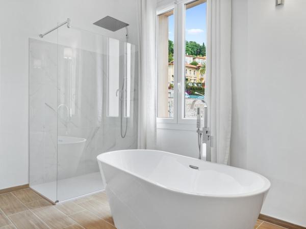 La Fabrique à Poupées - Chambres de charme au coeur de Menton : photo 5 de la chambre appartement supérieur avec balcon