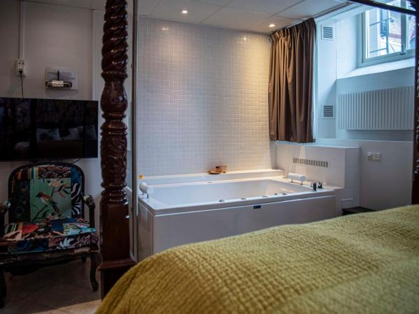 V Hotel Helsingborg; BW Premier Collection : photo 4 de la chambre premium king room with jacuzzi (basement)