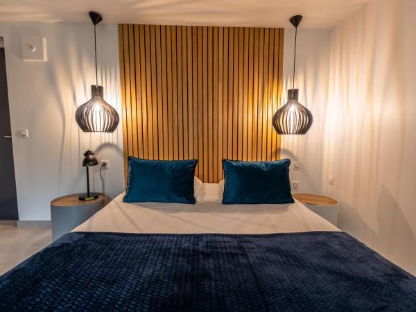 Hôtel Quai des Pontis : photo 2 de la chambre chambre familiale avec terrasse