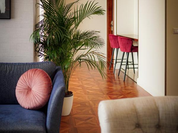 Queen's Court Hotel & Residence : photo 7 de la chambre suite royale