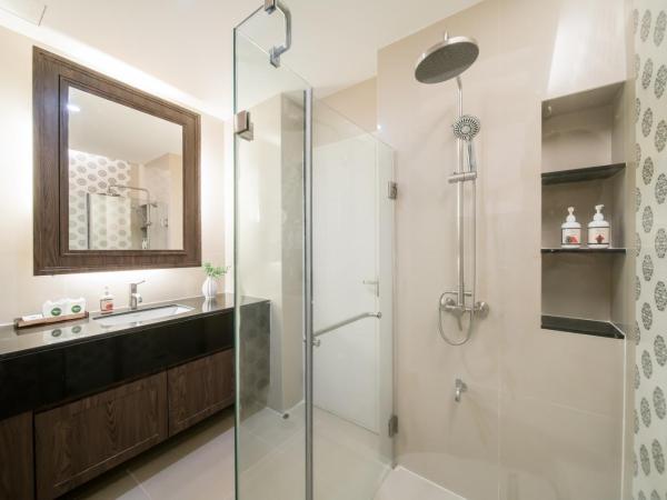 Altera Hotel and Residence by At Mind : photo 1 de la chambre chambre double ou lits jumeaux deluxe - vue sur ville