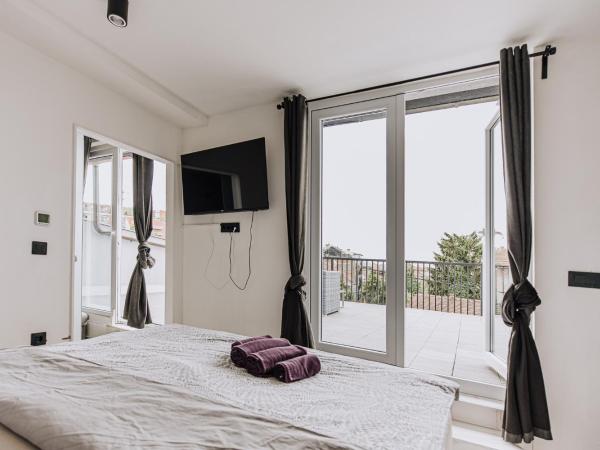 Allegra House : photo 8 de la chambre appartement avec balcon