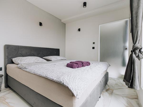 Allegra House : photo 9 de la chambre appartement avec balcon