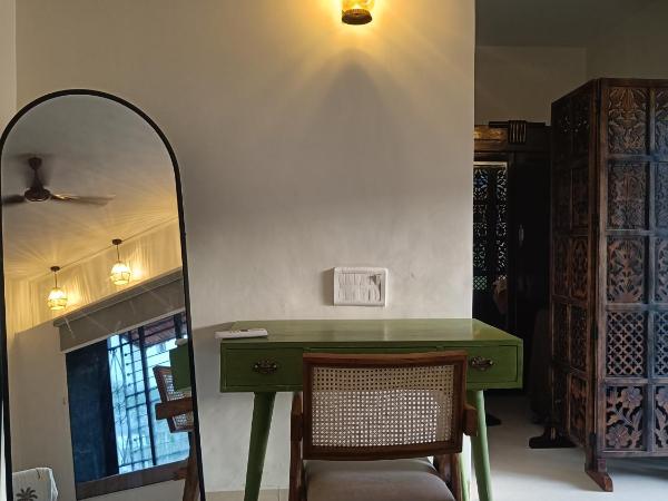 Nagarik Commune, Baner - Pune : photo 8 de la chambre chambre double deluxe avec balcon