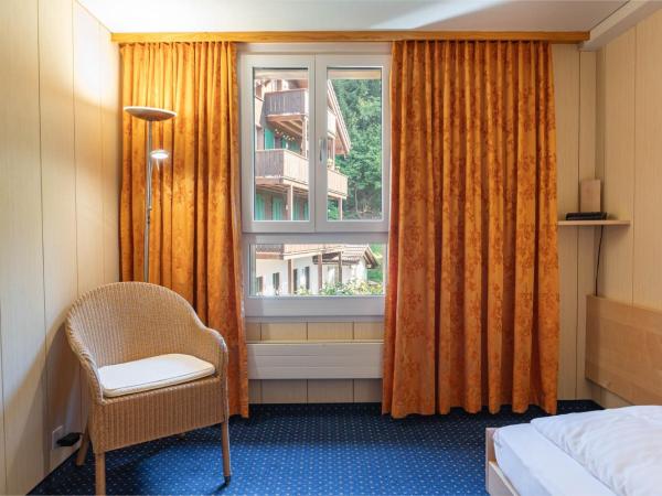 Hotel Bellevue - Traditional Swiss Hideaway : photo 6 de la chambre chambre simple sans balcon - côté nord