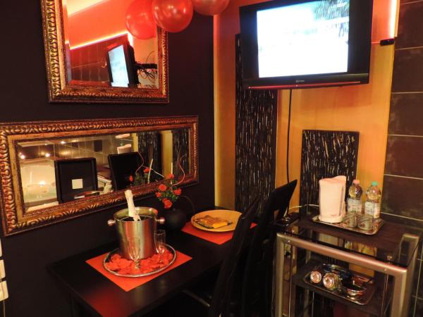 Apart A2 Bezobsługowy 24h Poznań : photo 6 de la chambre chambre double de luxe avec jacuzzi