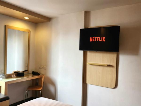 M Hotel : photo 3 de la chambre chambre supérieure lit queen-size