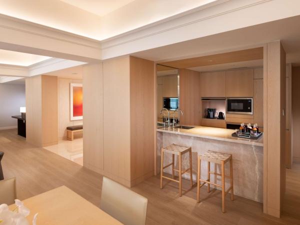 Conrad Singapore Orchard : photo 5 de la chambre suite lit king-size