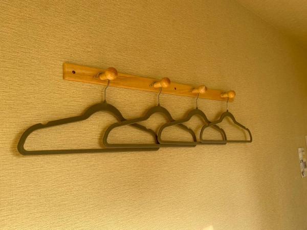 Bonfire Hostel Osaka : photo 6 de la chambre chambre de style japonais avec salle de bains commune