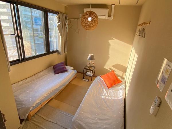 Bonfire Hostel Osaka : photo 3 de la chambre chambre de style japonais avec salle de bains commune