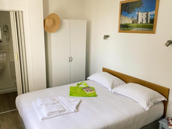 Maison Esperanza hôtel et appartement : photo 1 de la chambre chambre double avec douche commune