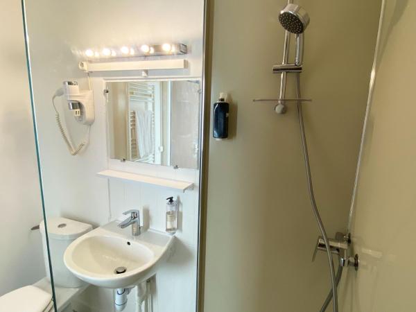 Maison Esperanza hôtel et appartement : photo 4 de la chambre chambre quadruple - vue sur jardin