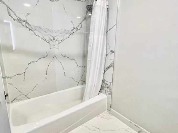 Nob Hill Motor Inn -Newly Updated Rooms! : photo 7 de la chambre chambre lit king-size deluxe - non-fumeurs