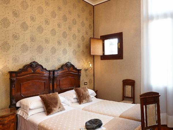 Hotel Saturnia & International : photo 6 de la chambre chambre double ou lits jumeaux classique