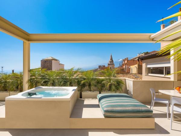 Taormina Infinity Suites : photo 8 de la chambre suite avec terrasse