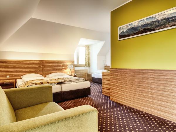 Alphotel Innsbruck : photo 4 de la chambre chambre triple avec place de parking